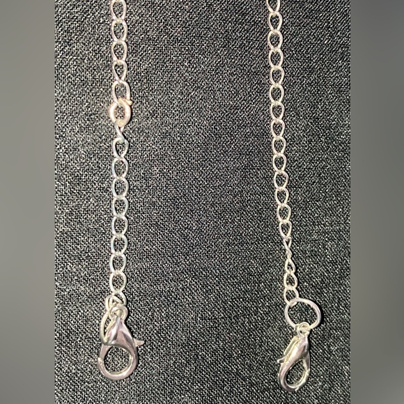 ELEGANT TURQUOISE AND SILVER TONE NECKLACE - Picture 5 of 10